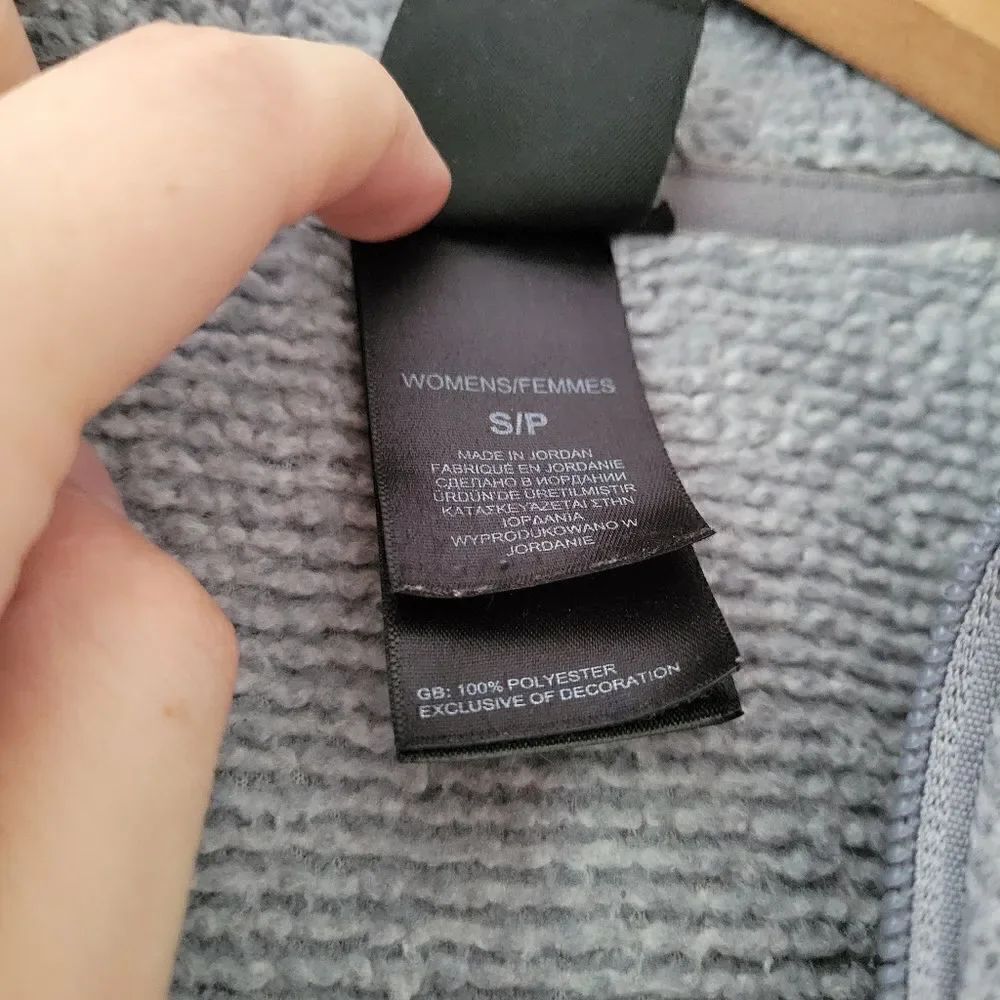 North Face Gray Zip Up Fleece Small - Picture 15 of 15